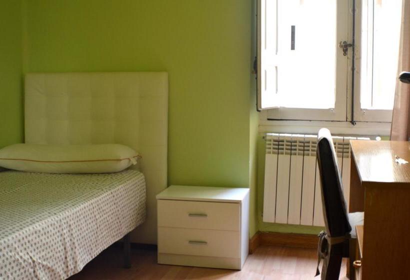 هاستل Residencia Universitaria Europa
