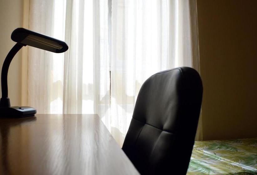 هاستل Residencia Universitaria Europa