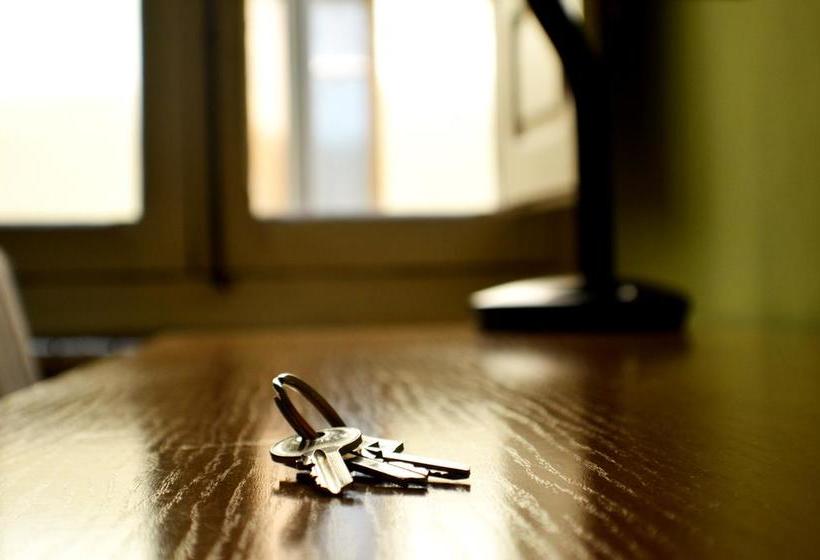 هاستل Residencia Universitaria Europa