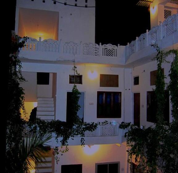 تختخواب و صبحانه Atithi Guest House Pushkar