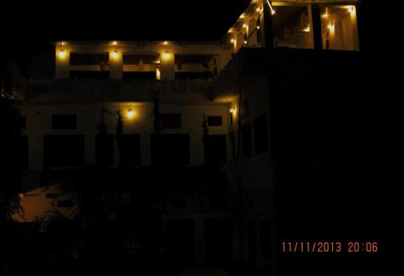 تختخواب و صبحانه Atithi Guest House Pushkar