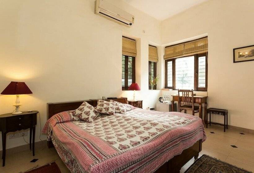 Eleven Bed & Breakfast