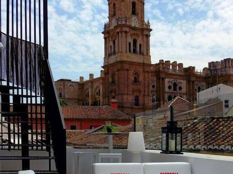 Chinitas Urban Hostel