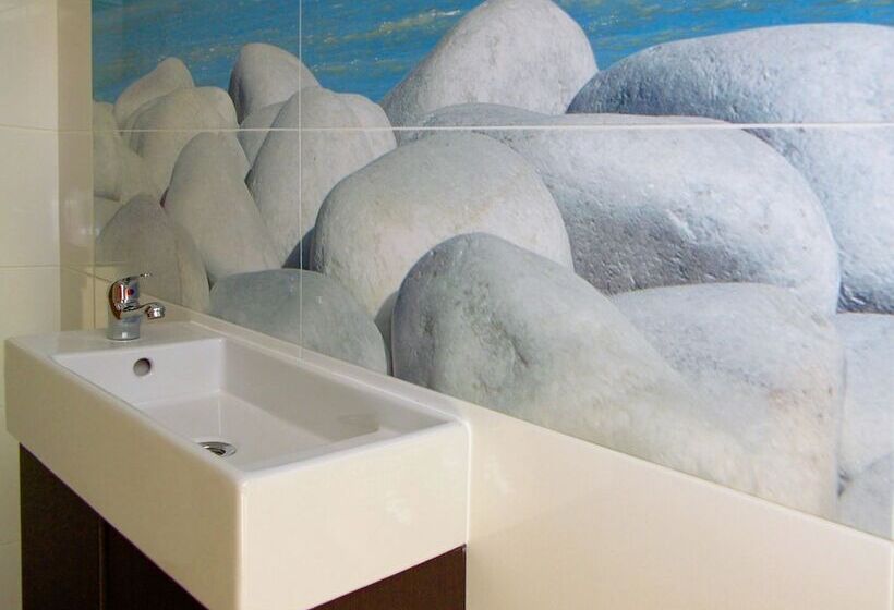 Chinitas Urban Hostel