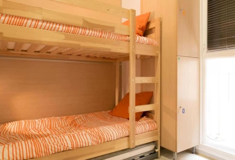 Chinitas Urban Hostel