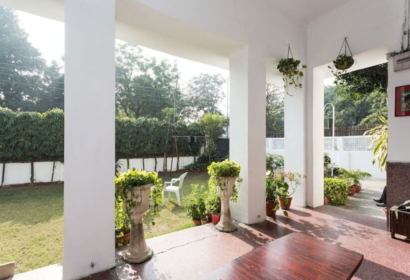 Eleven Bed & Breakfast