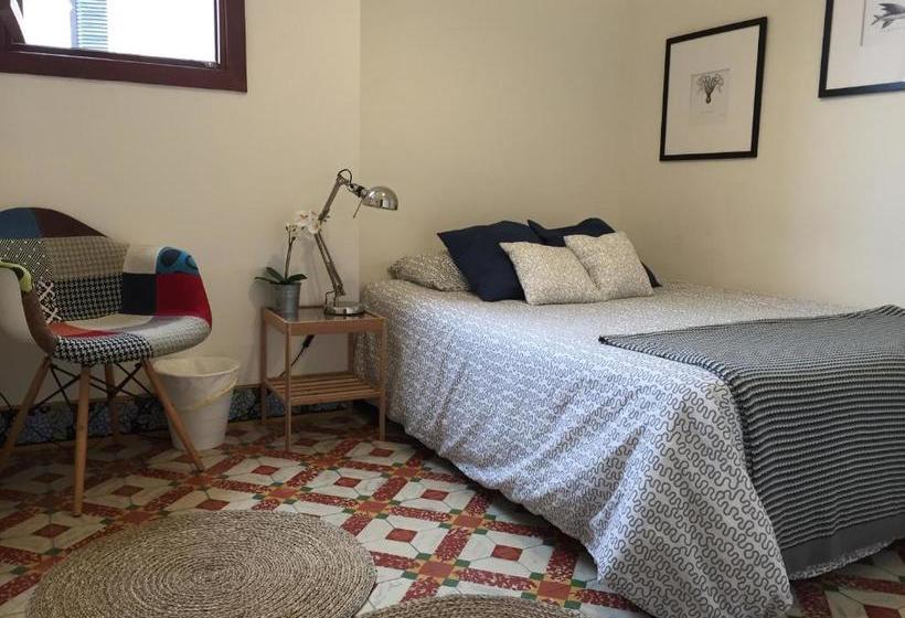 Hostel Pura Vida - Albergue Juvenil