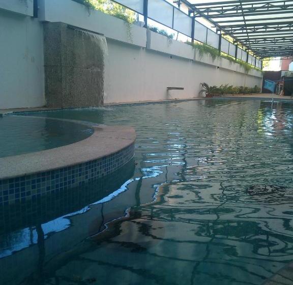 ホテル Palmyra Grand Suite