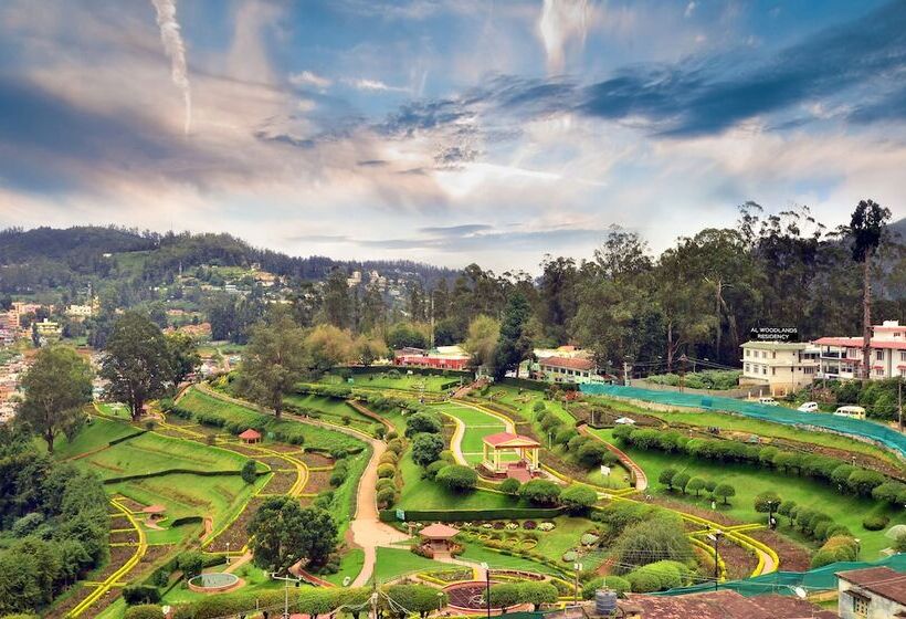 בית מלון כפרי Al Woodlands Residency