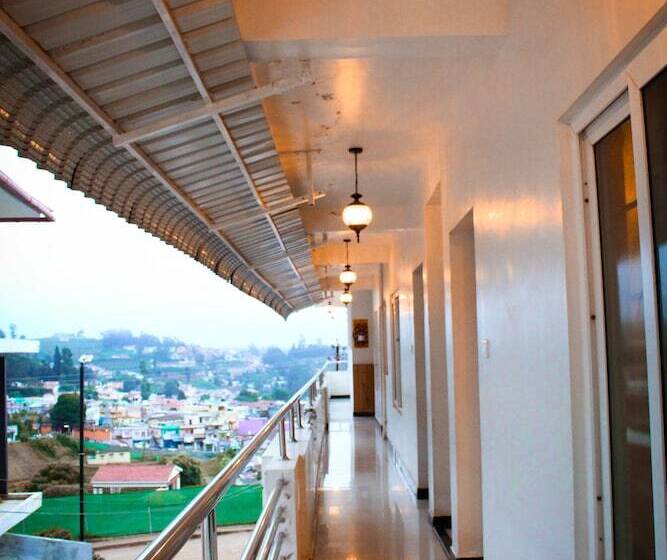 בית מלון כפרי Al Woodlands Residency