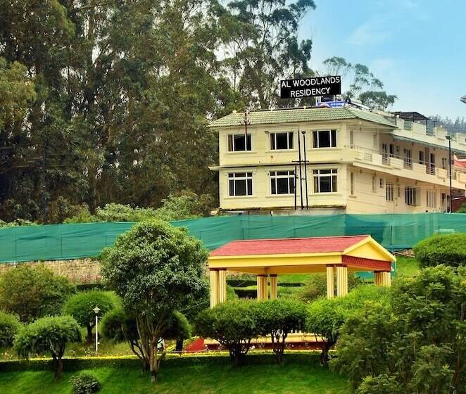 בית מלון כפרי Al Woodlands Residency