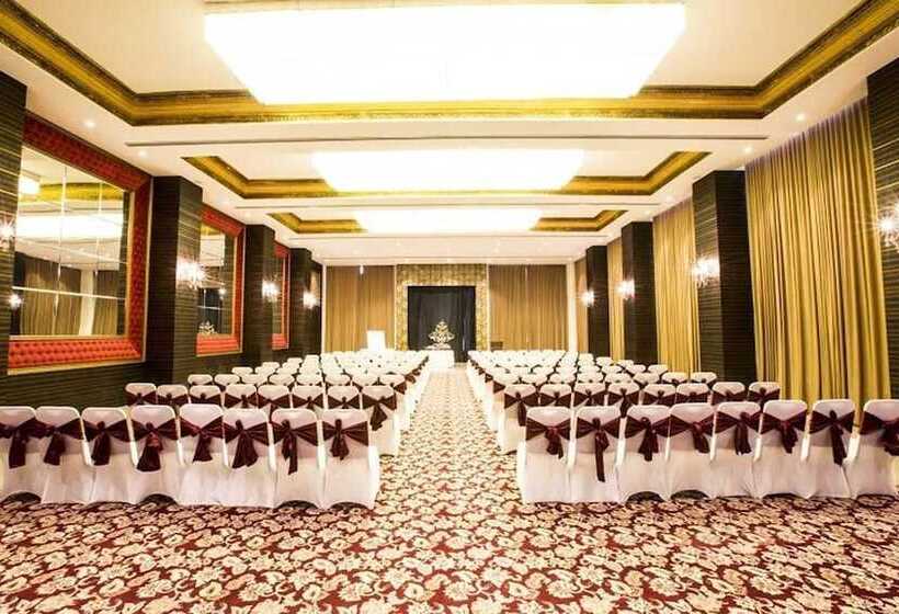 فندق Anjushree Ujjain