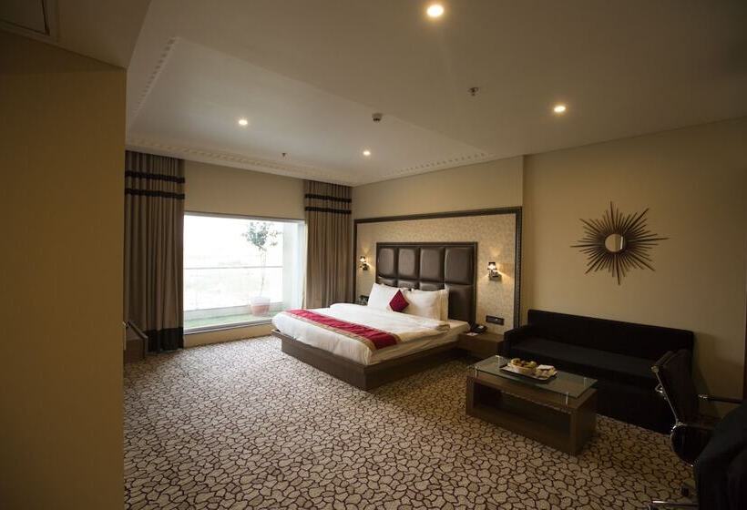 فندق Anjushree Ujjain