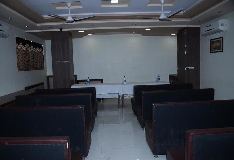 בית מלון כפרי Ar Excellency