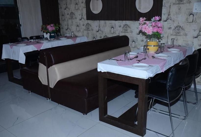 בית מלון כפרי Ar Excellency