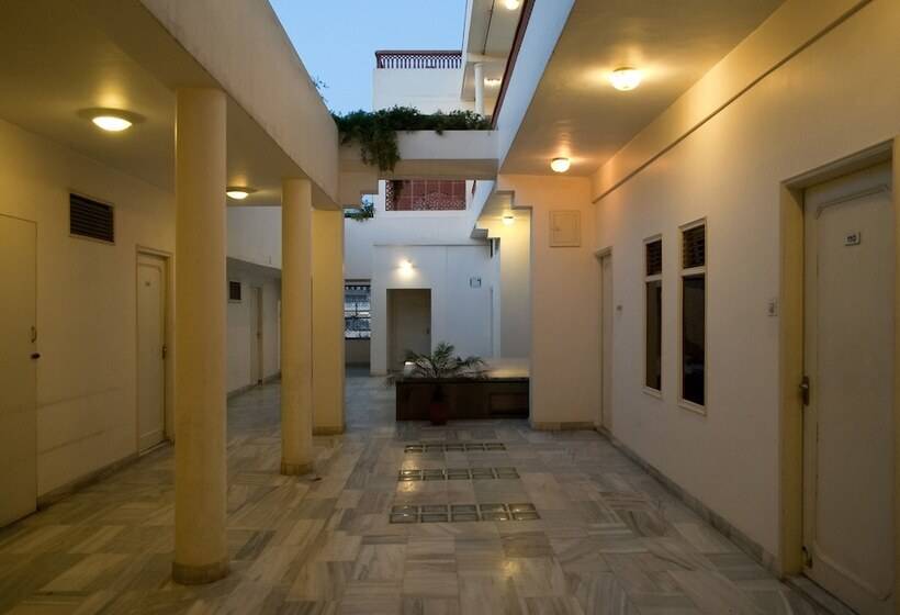 ホテル Atithi Guest House