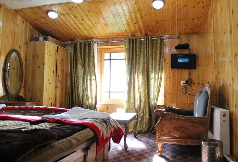 בית מלון כפרי Barzman