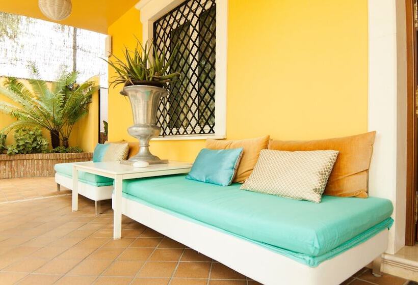 هتل Boutique Villa Lorena By Charming Stay Adults Recommended