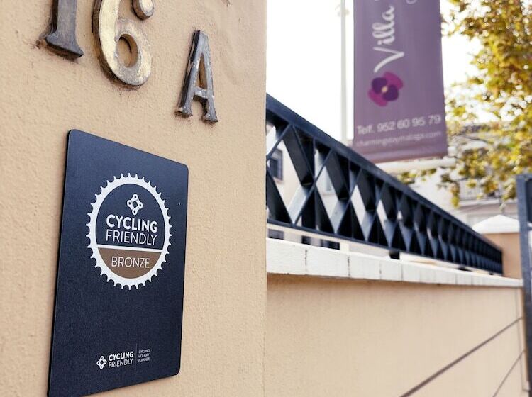 هتل Boutique Villa Lorena By Charming Stay Adults Recommended