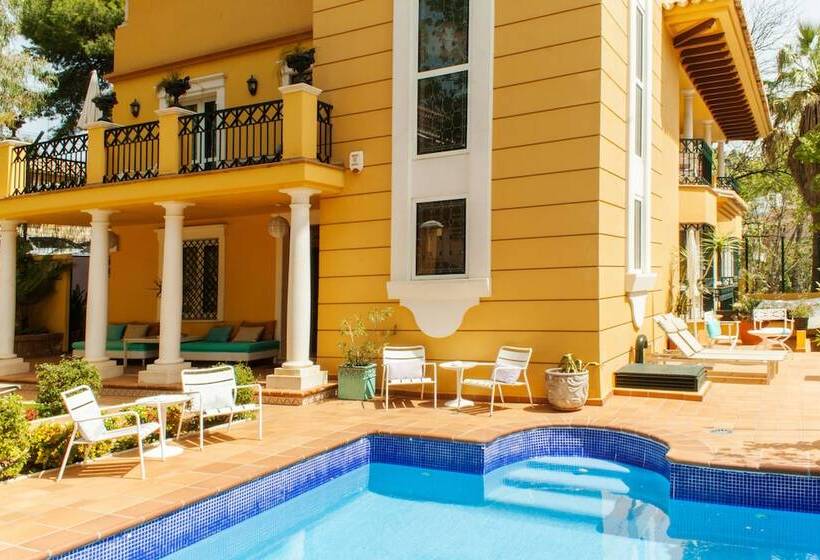 هتل Boutique Villa Lorena By Charming Stay Adults Recommended