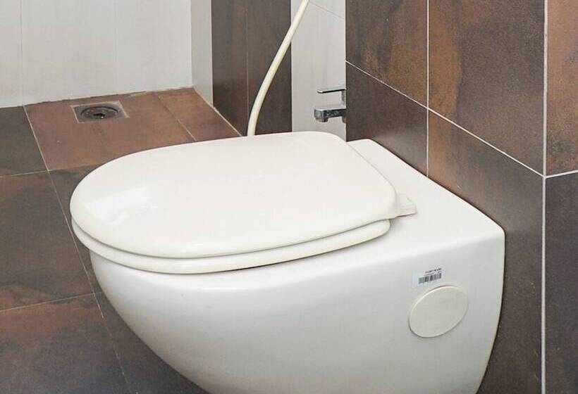 Отель Coconut Grove