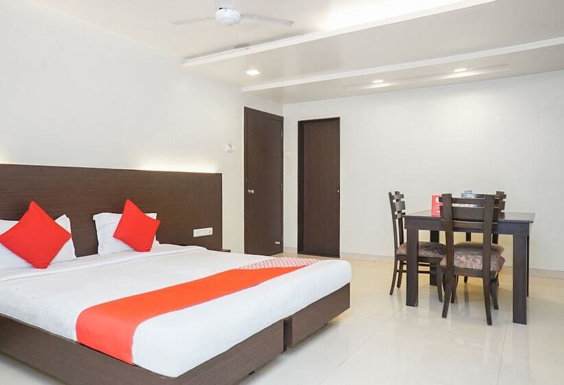 Отель Coconut Grove