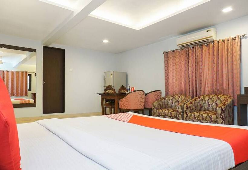 Отель Coconut Grove