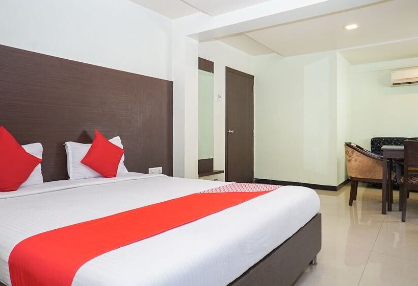 Отель Coconut Grove