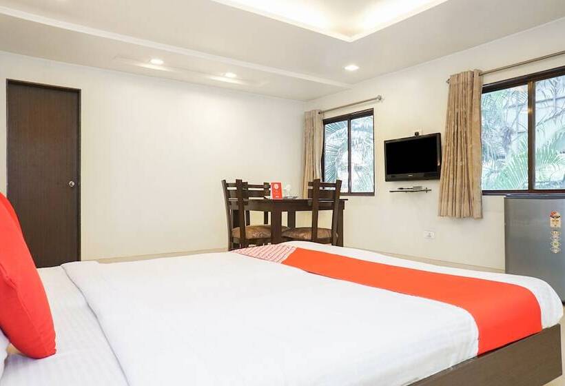 Отель Coconut Grove