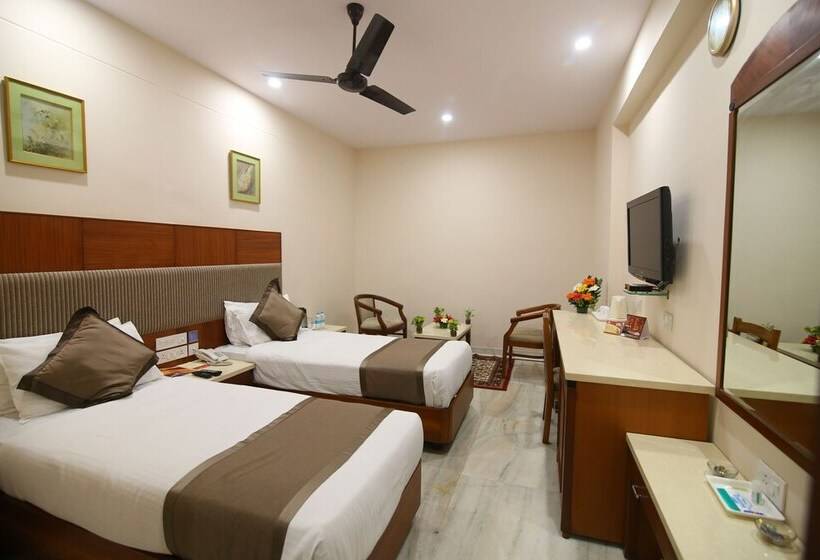 Отель Daspalla Executive Court