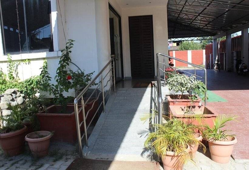 هتل Dibrugarh Club House