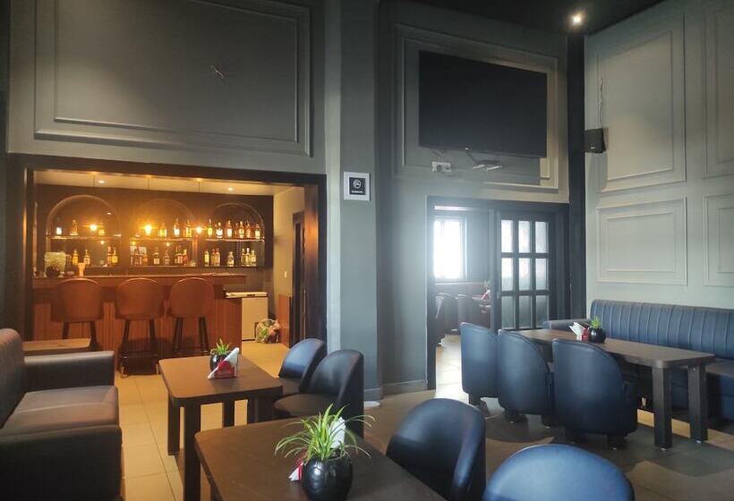 هتل Dibrugarh Club House