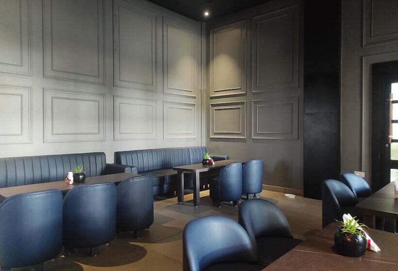 هتل Dibrugarh Club House