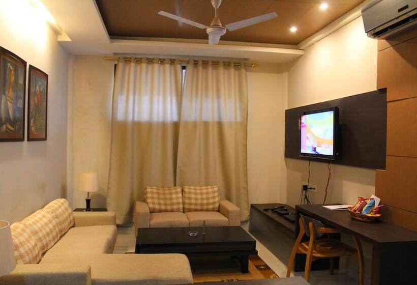 هتل Dibrugarh Club House