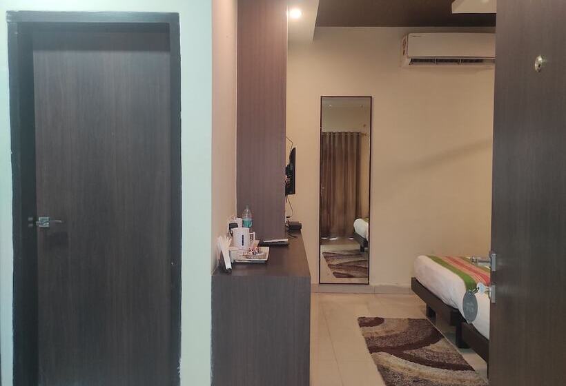 هتل Dibrugarh Club House