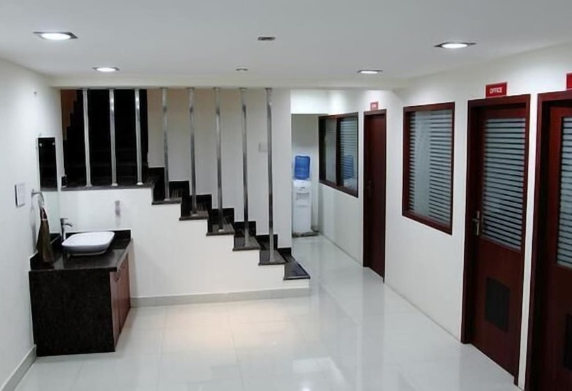 בית מלון כפרי Durga Silverline