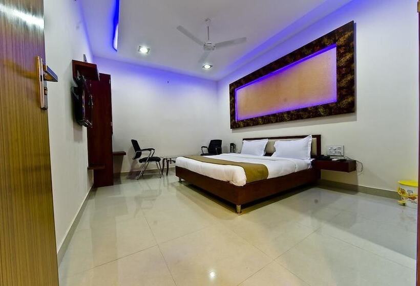 בית מלון כפרי Durga Silverline