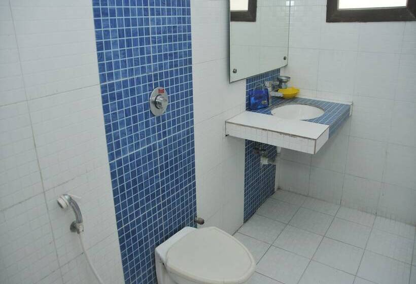 ホテル Fabexpress Royal Residency Patna