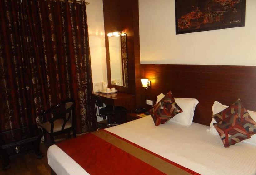 Отель Janhvi International