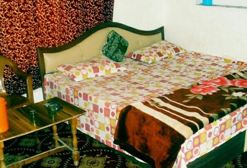 ホテル Kashmir Inn