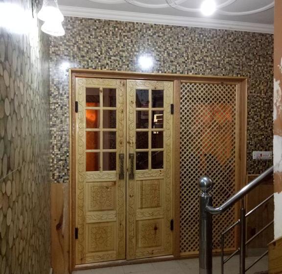ホテル Kashmir Inn