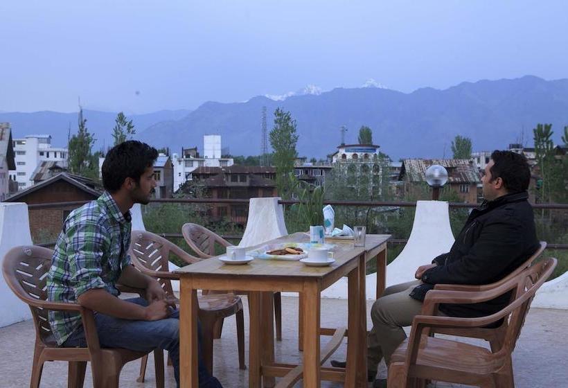 ホテル Kashmir Inn