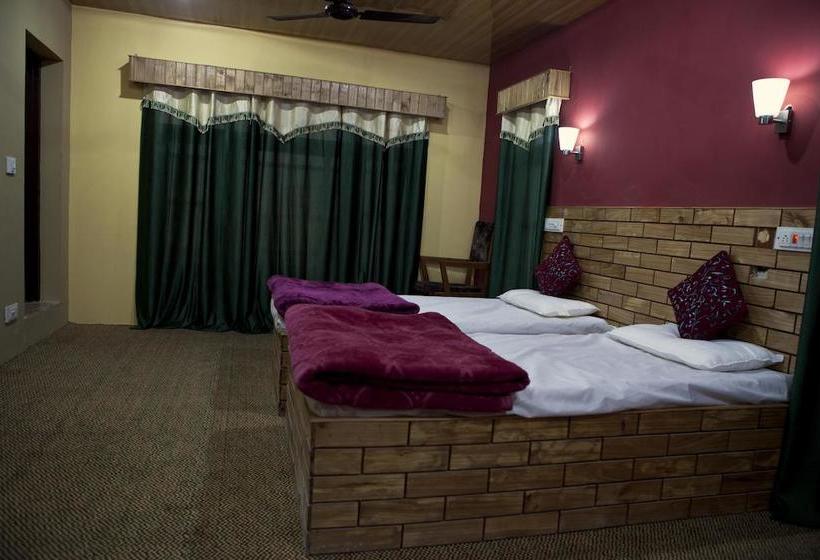 ホテル Kashmir Inn