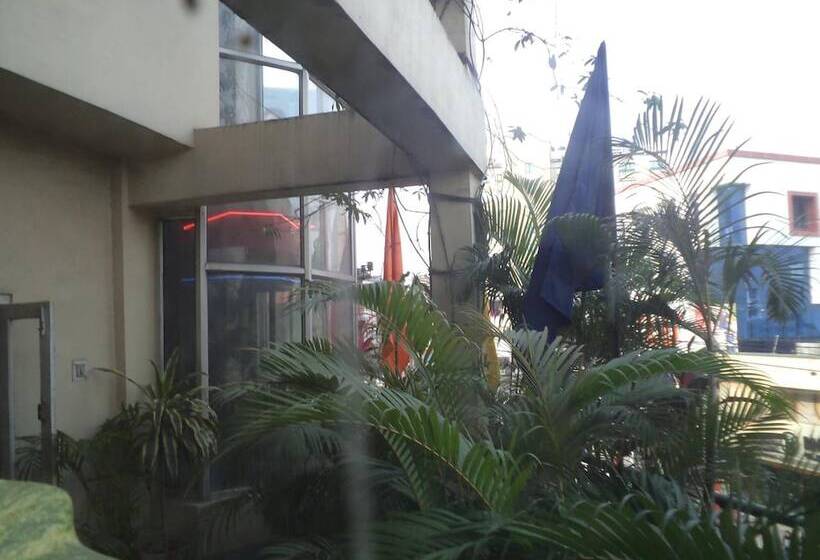 هتل Mahalaxmi Indo Myanmar