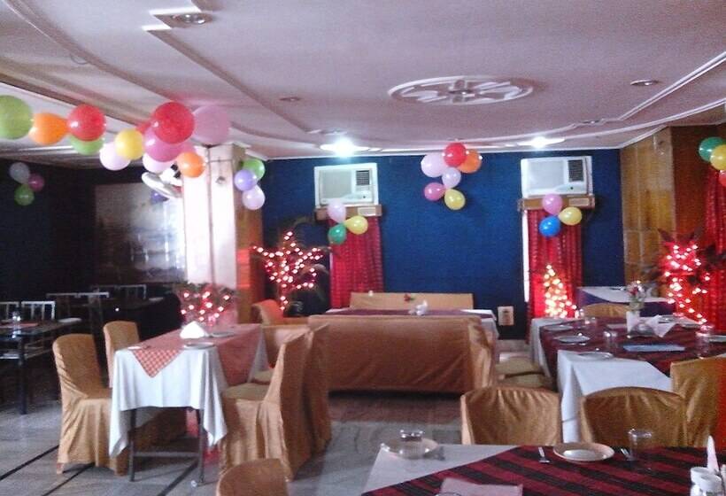 هتل Mahalaxmi Indo Myanmar