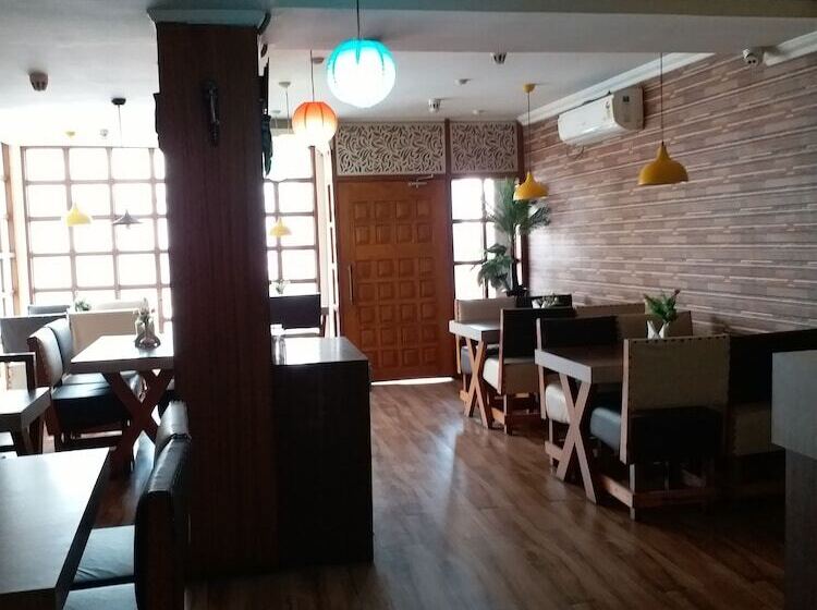 هتل Mahalaxmi Indo Myanmar