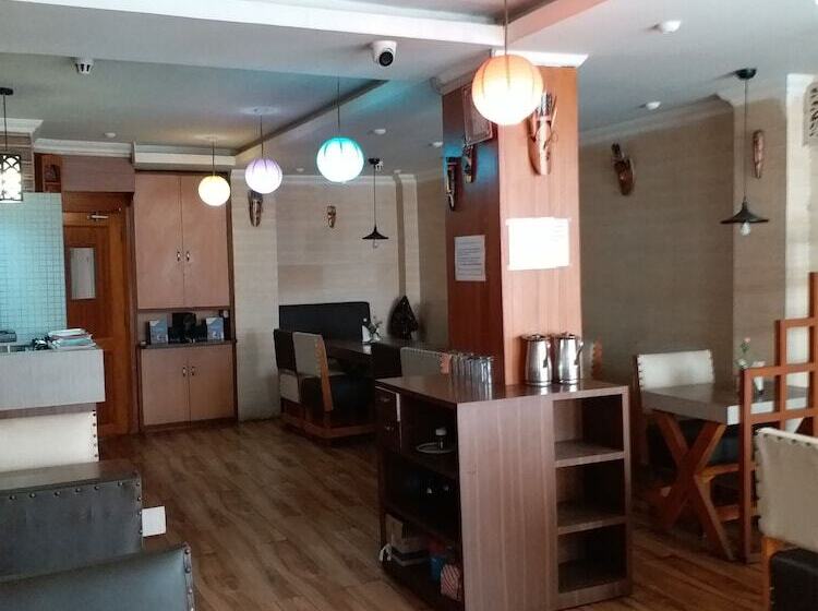 هتل Mahalaxmi Indo Myanmar