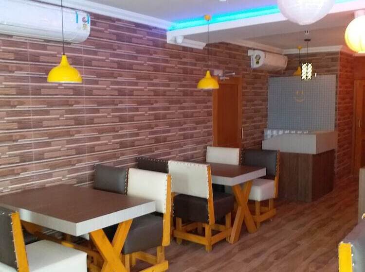 هتل Mahalaxmi Indo Myanmar