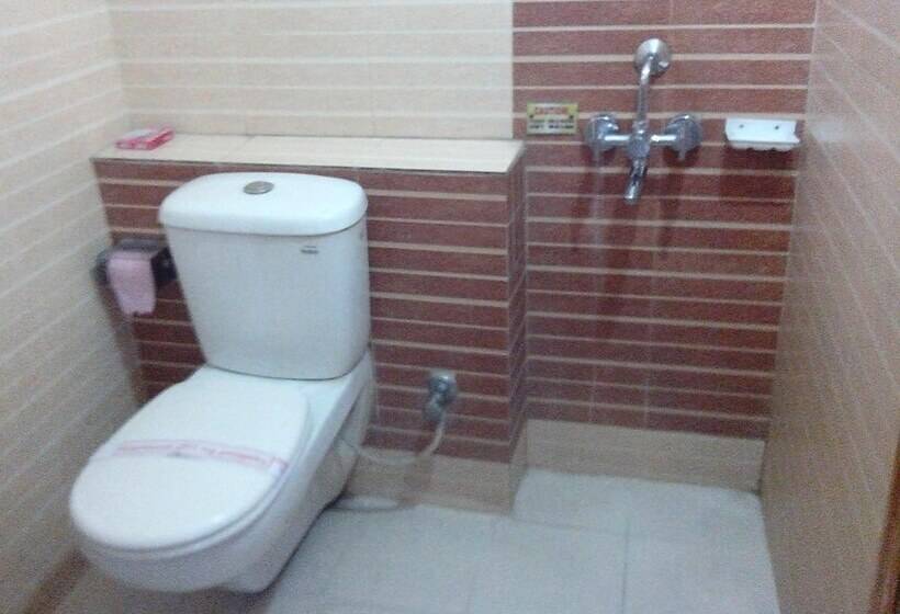 هتل Mahalaxmi Indo Myanmar