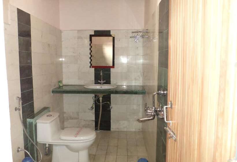 هتل Mahalaxmi Indo Myanmar